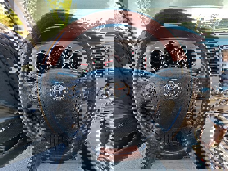 Used 2011 Toyota Sequoia Platinum AWD/4WD image 57