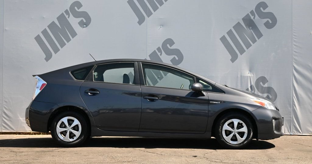 Used 2015 Toyota Prius Three FWD image 4