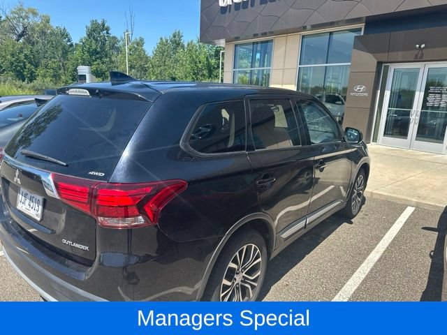 Used 2018 Mitsubishi Outlander ES AWD/4WD image 4
