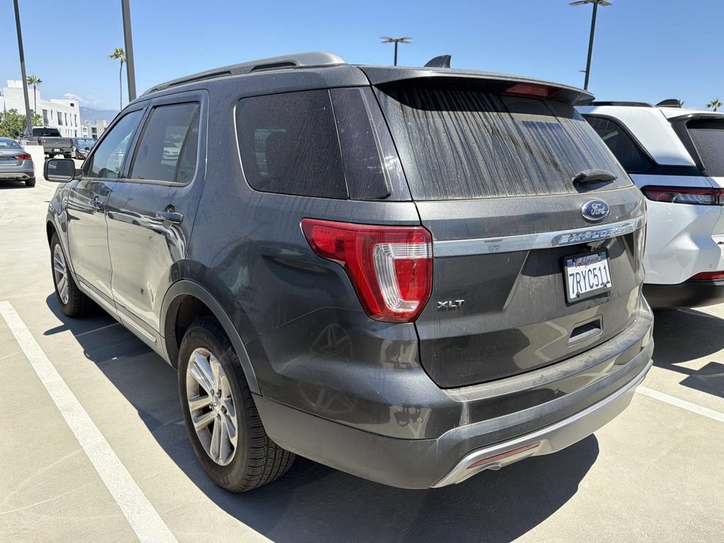 Used 2016 Ford Explorer XLT w/ Equipment Group 202A FWD image 21