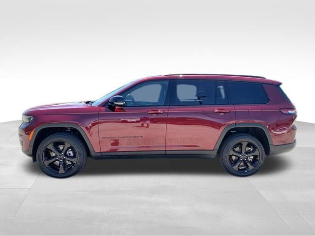 New 2024 Jeep Grand Cherokee L Limited w/ Black Appearance Package image 9