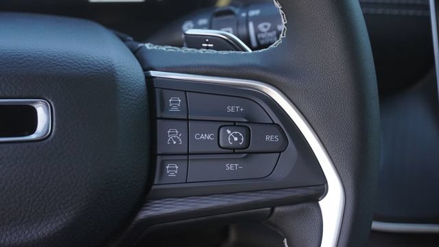 New 2026 Jeep Grand Cherokee Laredo X RWD image 28