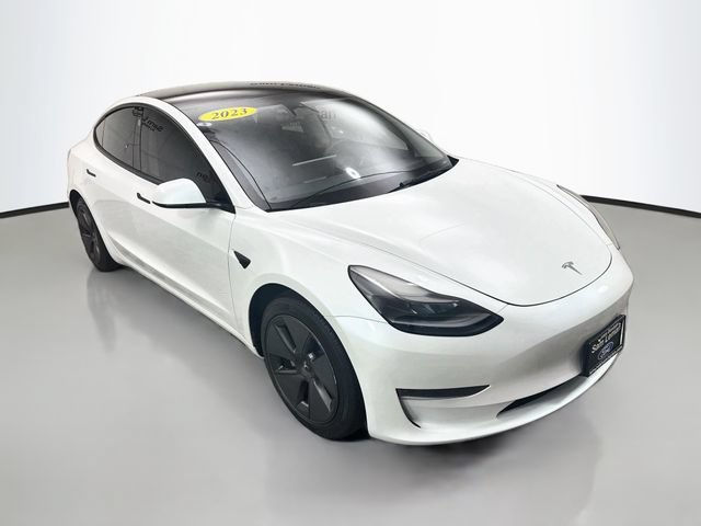 Used 2023 Tesla Model 3 Standard Range RWD image 1