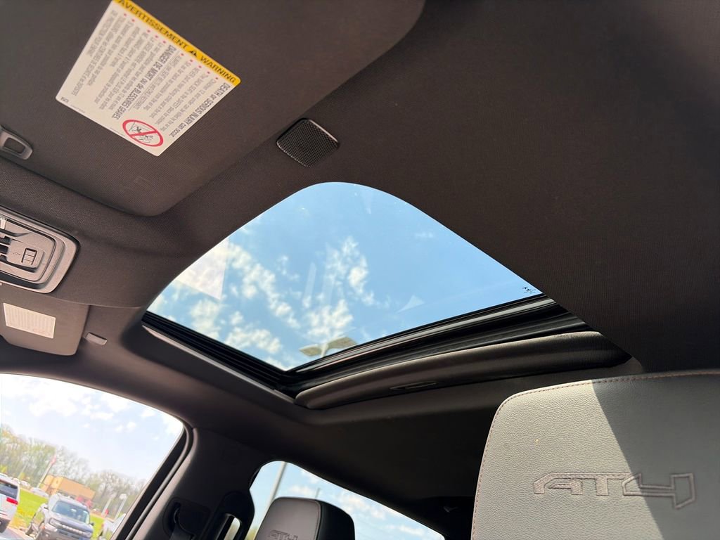 Used 2021 GMC Sierra 2500 AT4 w/ AT4 Premium Plus Package AWD/4WD image 31