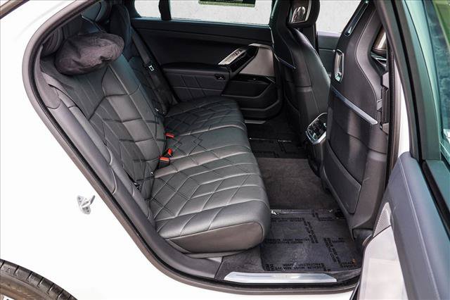 Used 2024 BMW i7 eDrive50 RWD image 26