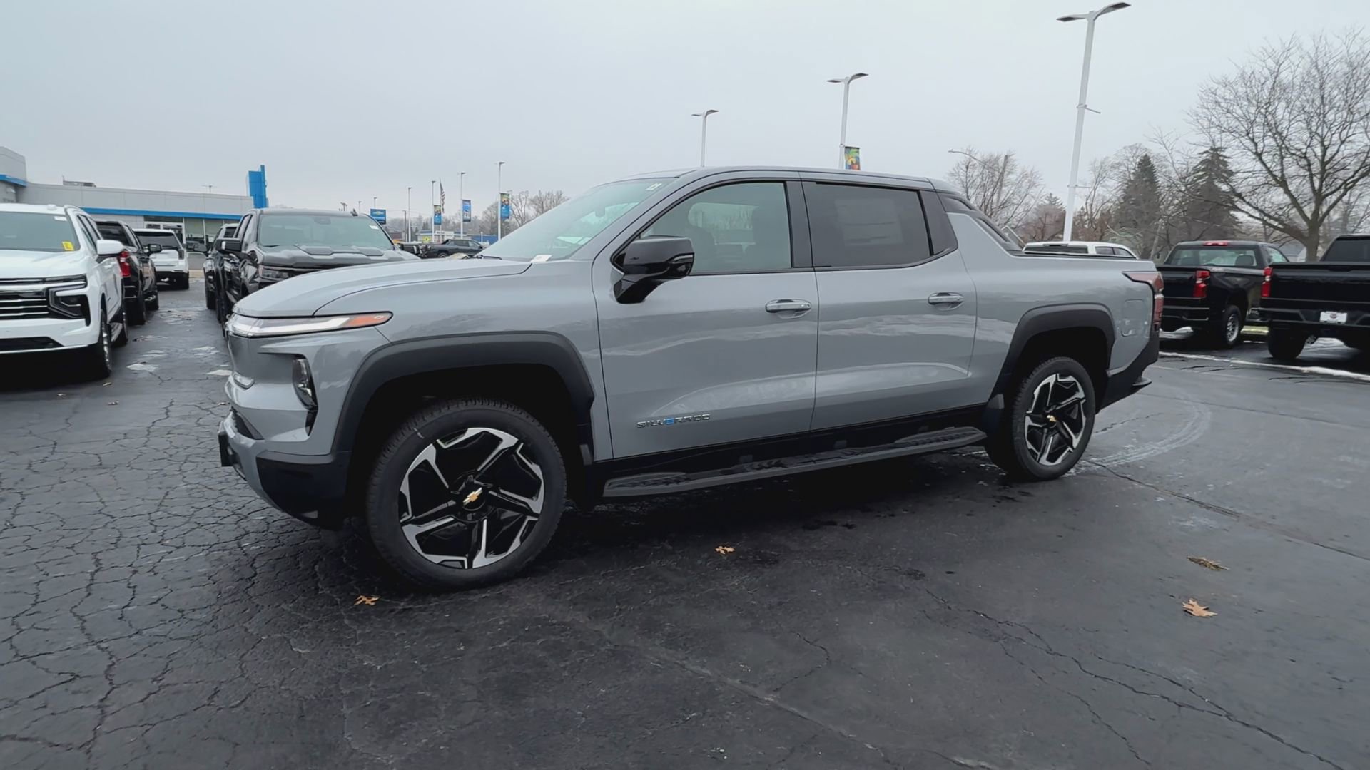 New 2026 Chevrolet Silverado EV LT image 38