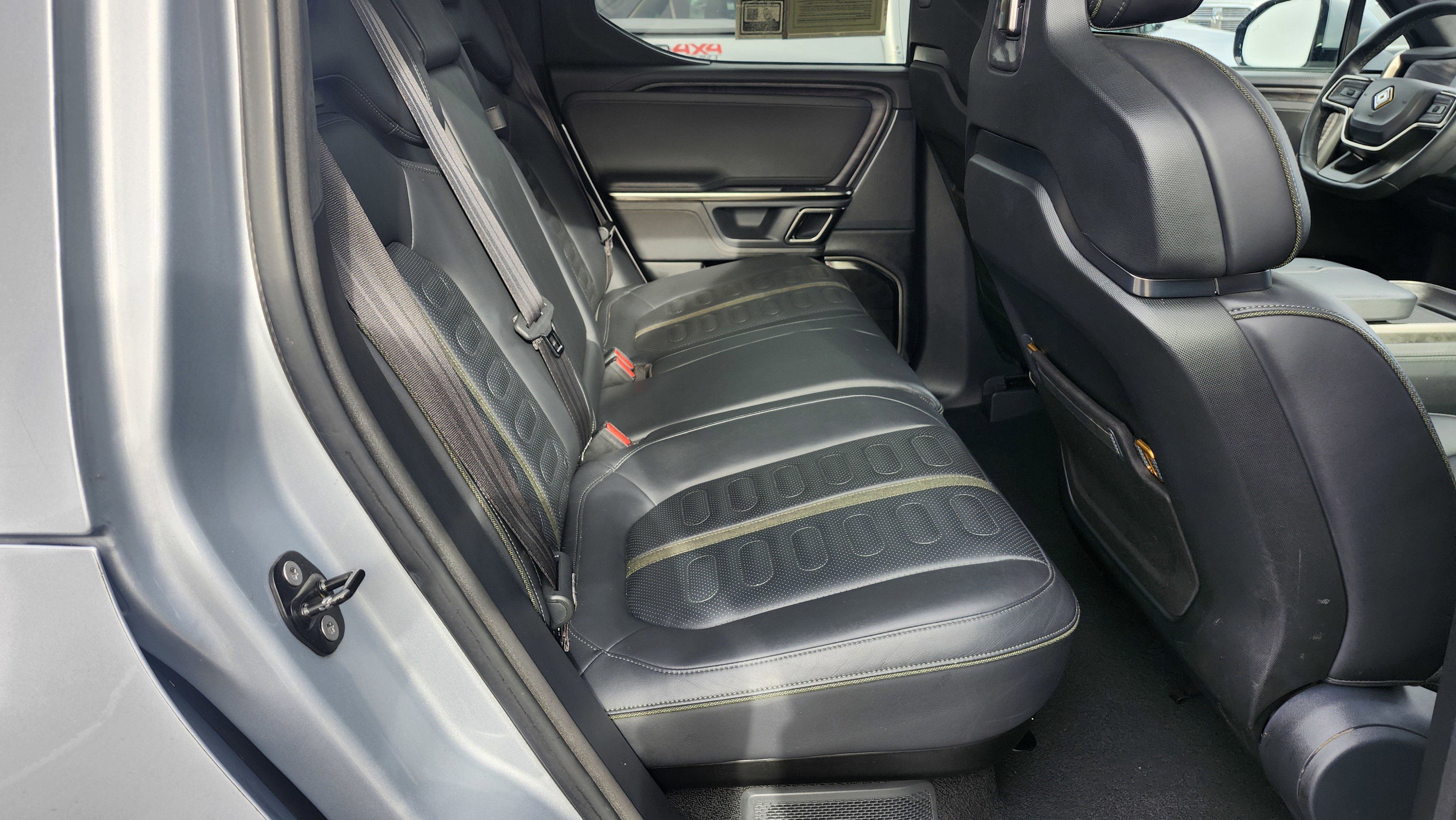 Used 2022 Rivian R1T Launch Edition image 19