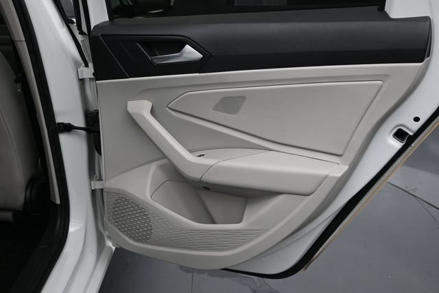 Used 2024 Volkswagen Jetta SE FWD image 13