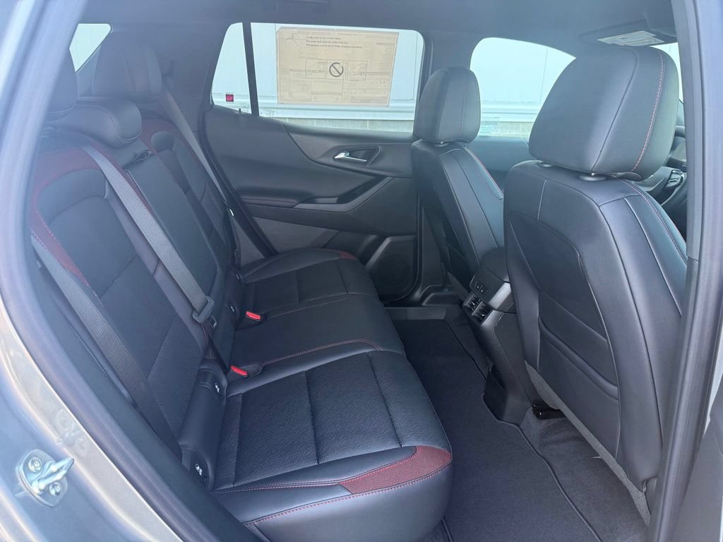 New 2027 Chevrolet Equinox RS w/ Convenience Package III FWD image 17