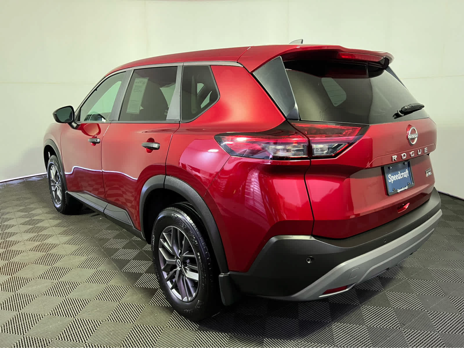 Certified 2023 Nissan Rogue S AWD/4WD image 5