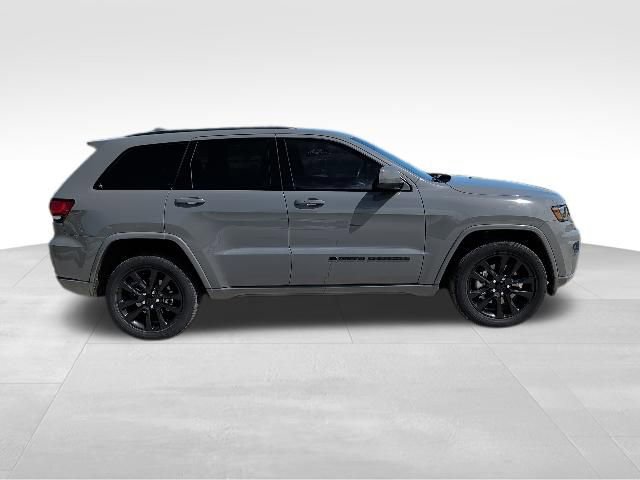 Used 2022 Jeep Grand Cherokee Laredo X image 2