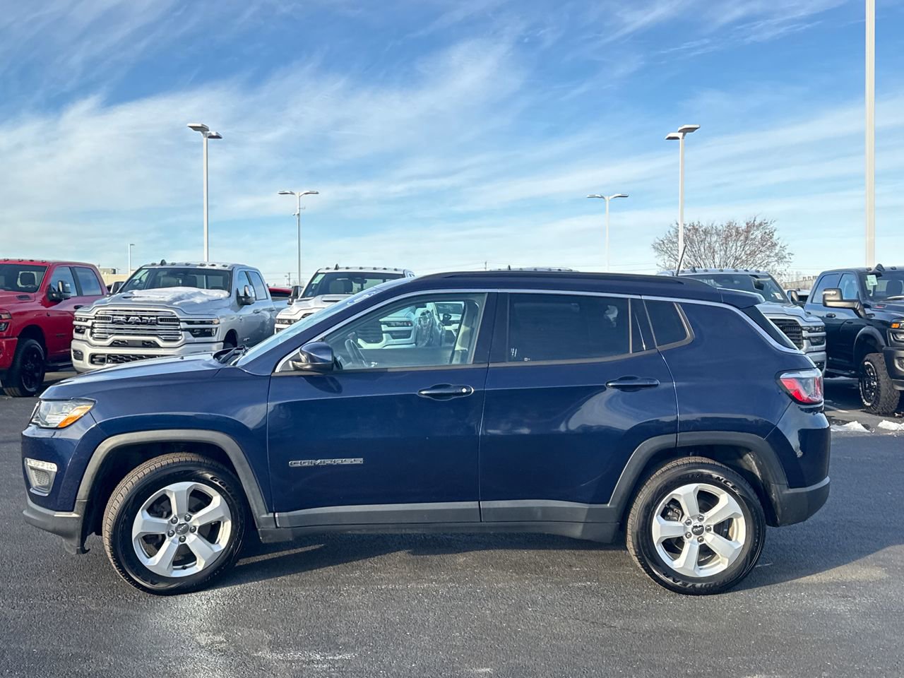Used 2017 Jeep Compass Latitude w/ Popular Equipment Group image 6