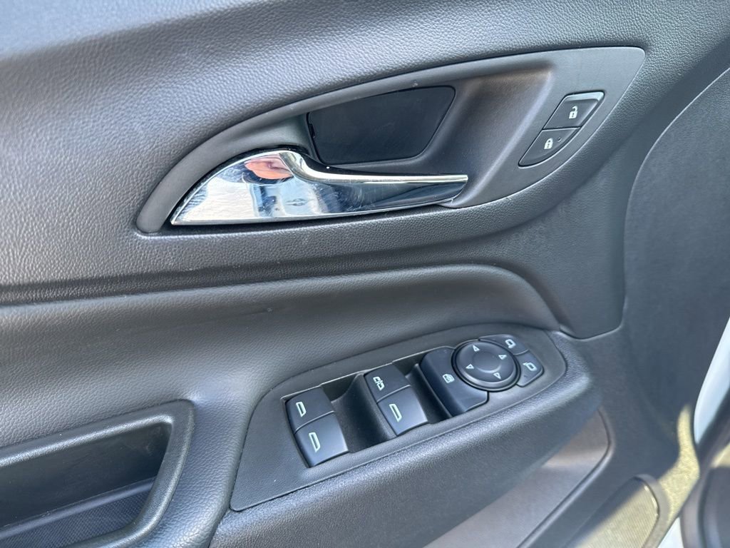 Used 2024 Chevrolet Equinox LT image 12
