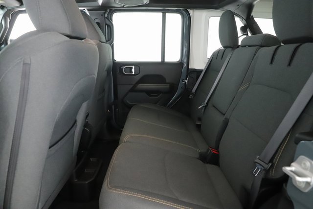 Used 2025 Jeep Wrangler Unlimited Sahara image 26