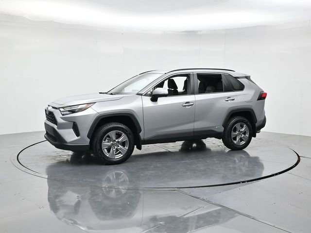 Used 2024 Toyota RAV4 XLE image 5