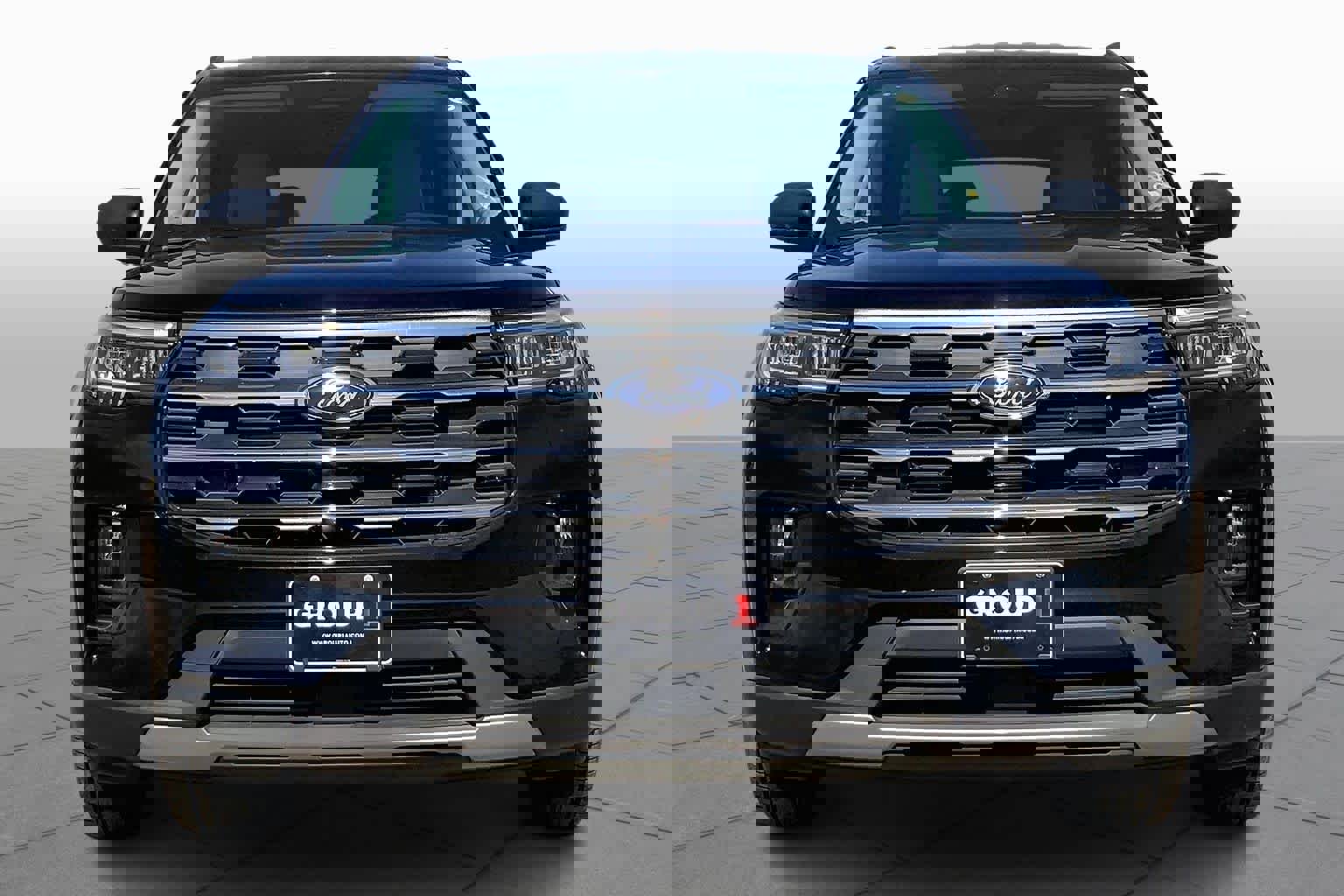 New 2026 Ford Explorer Active w/ Active Comfort Package image 3