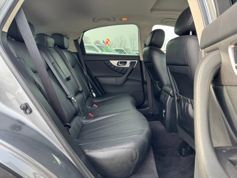 Used 2017 INFINITI QX70 AWD w/ Premium Package image 18