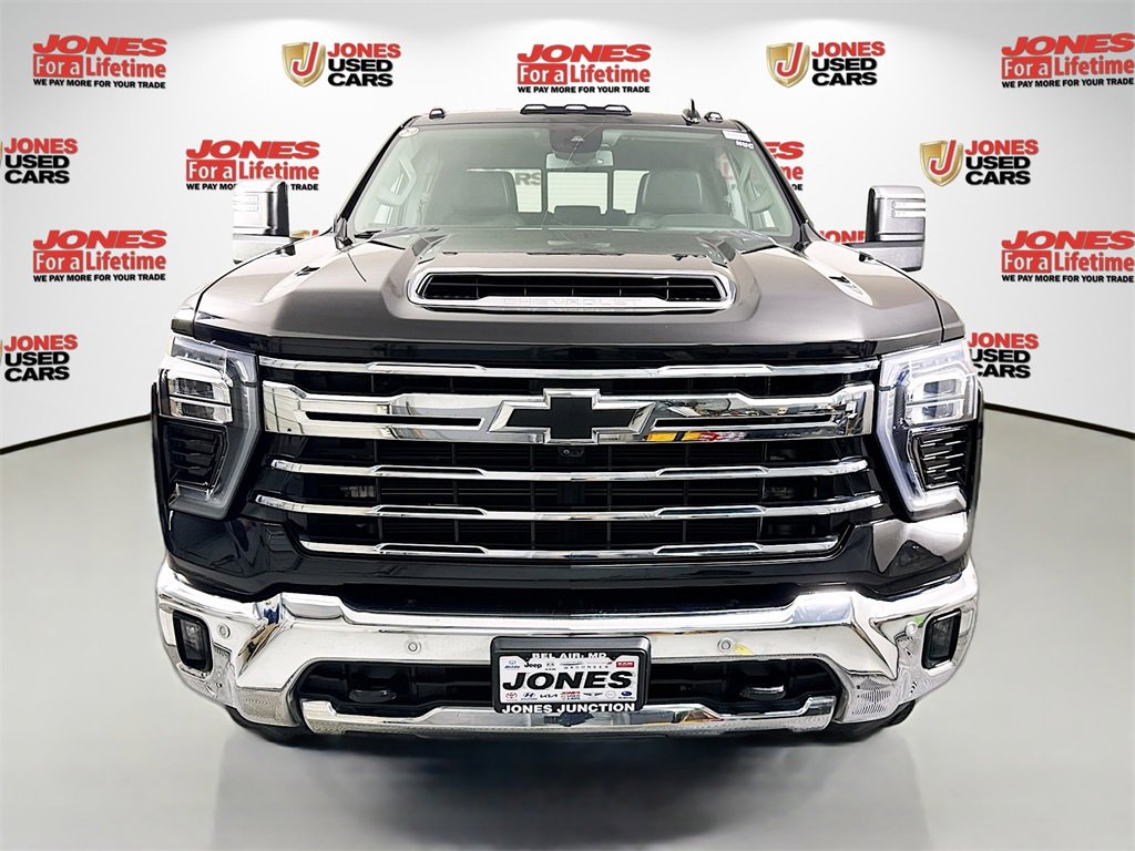 Used 2024 Chevrolet Silverado 2500 LTZ w/ LTZ Convenience Package image 13