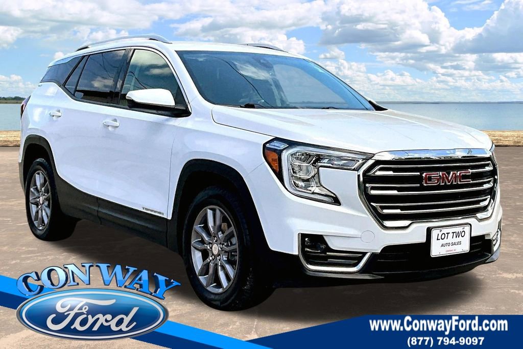 Used 2024 GMC Terrain SLT w/ Infotainment Package II AWD/4WD image 1