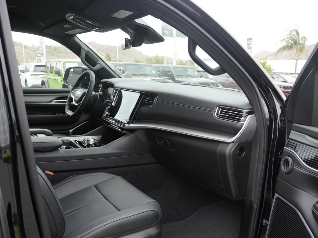 New 2026 Jeep Grand Wagoneer Limited AWD/4WD image 25