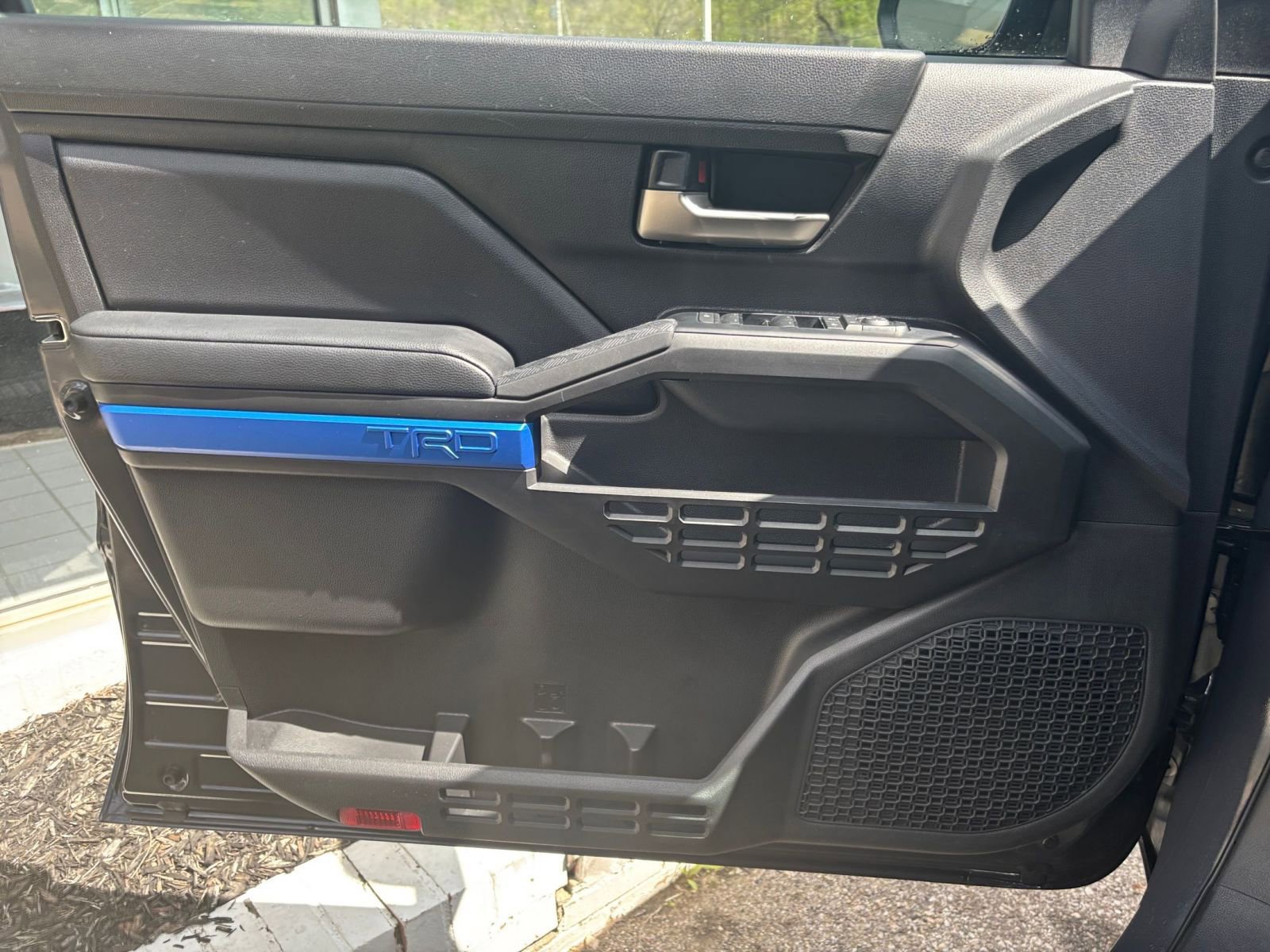 Used 2025 Toyota Tacoma TRD Off-Road AWD/4WD image 18