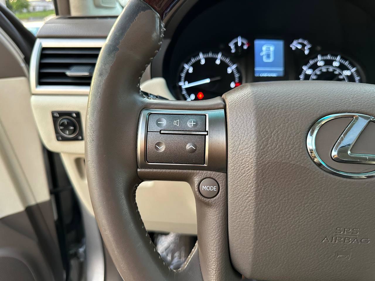 Used 2012 Lexus GX 460 w/ Comfort Plus Pkg AWD/4WD image 50