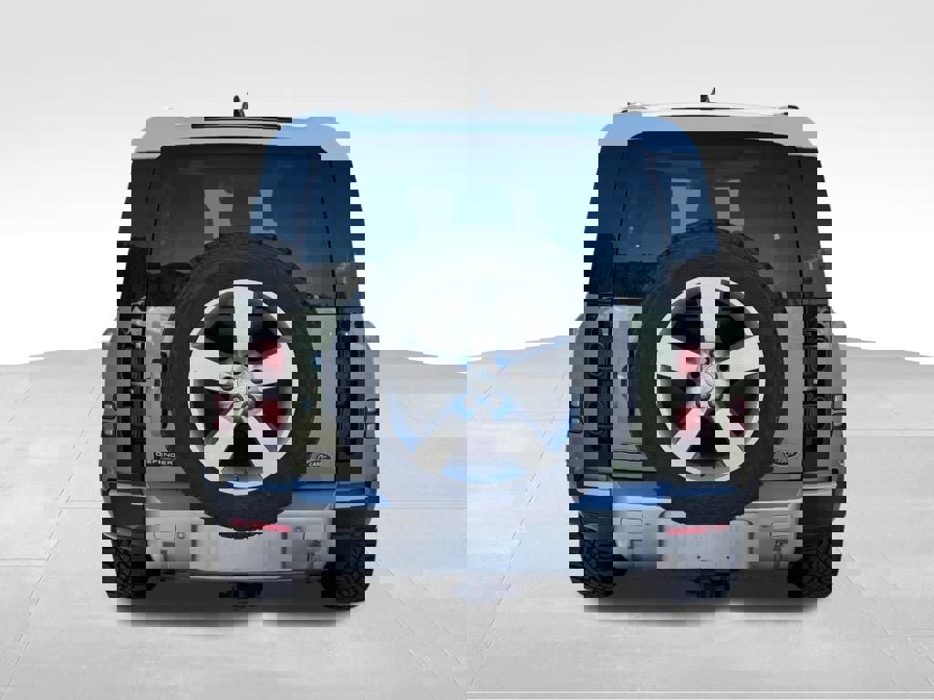 Used 2021 Land Rover Defender 90 First Edition image 5