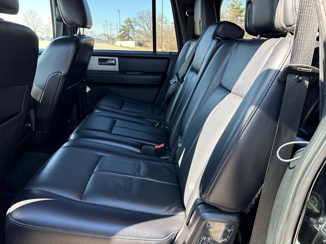 Used 2017 Ford Expedition Max Limited image 22