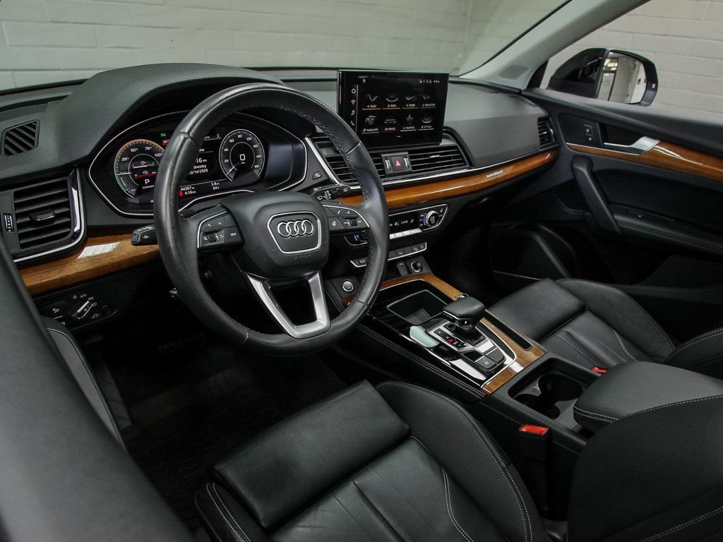 Used 2023 Audi Q5 e Premium Plus AWD/4WD image 11