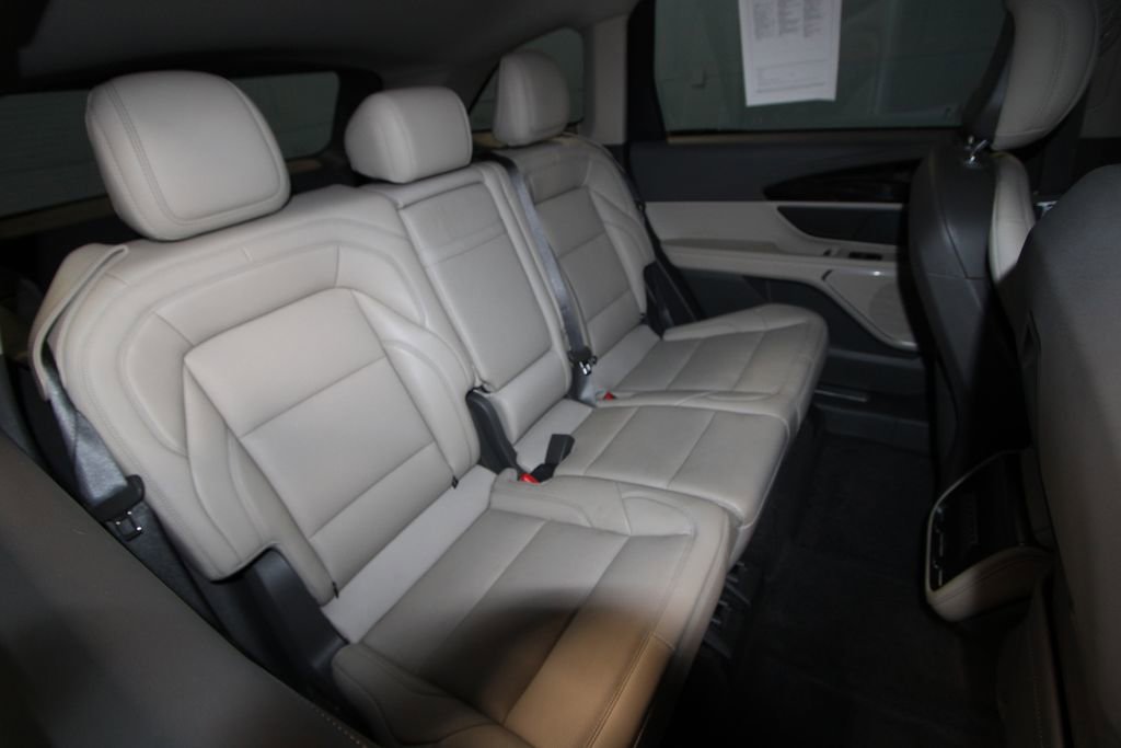 Used 2025 Lincoln Nautilus Premier image 26