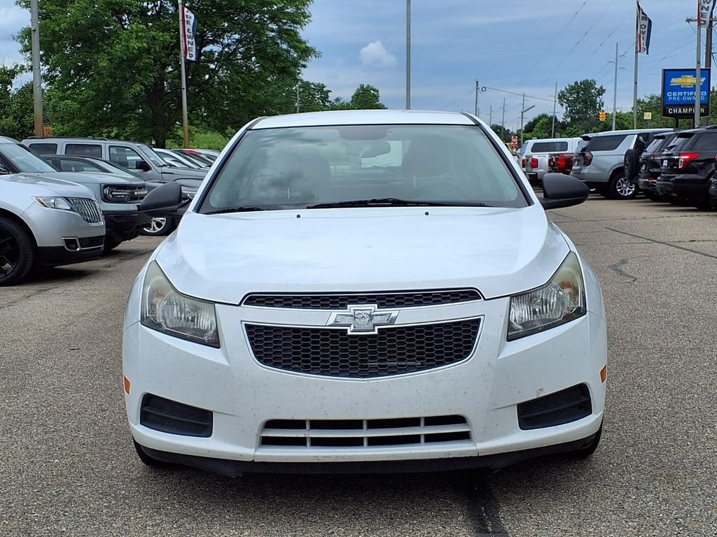 Used 2013 Chevrolet Cruze LS FWD video 2