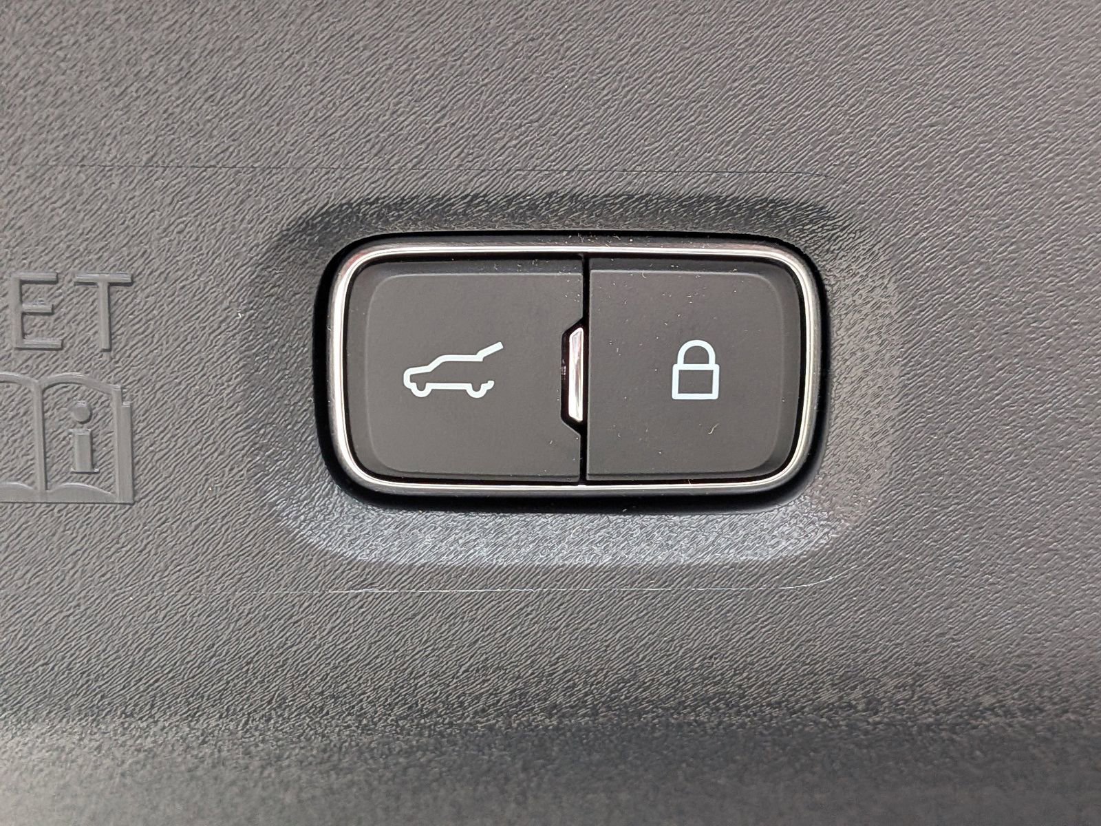 New 2025 Lincoln Navigator Reserve image 16