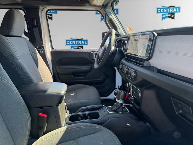 Used 2024 Jeep Wrangler Unlimited image 16