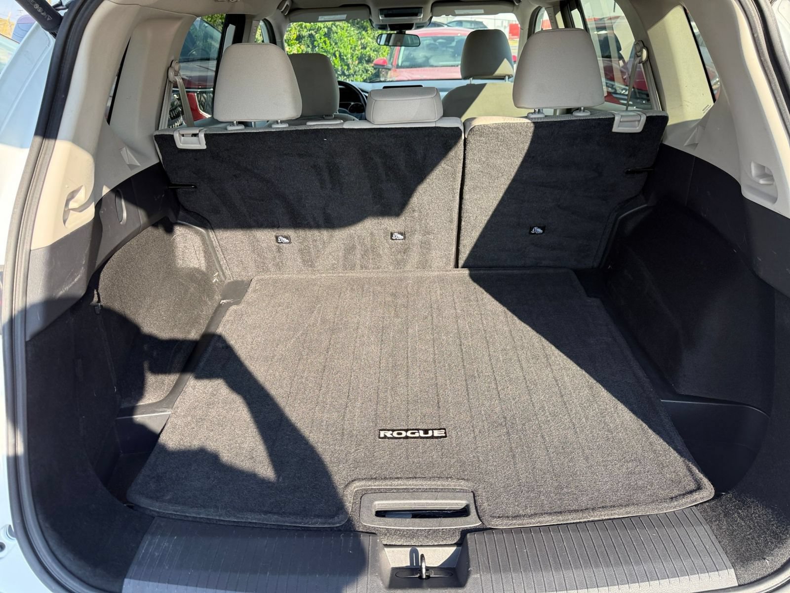 Used 2025 Nissan Rogue SV AWD/4WD image 32