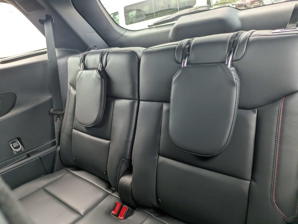 New 2025 Ford Explorer ST-Line w/ Premium Package RWD image 38
