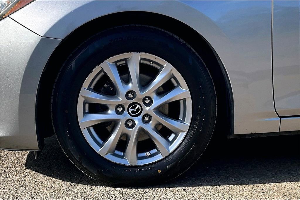 Used 2016 MAZDA MAZDA3 i Grand Touring FWD image 12