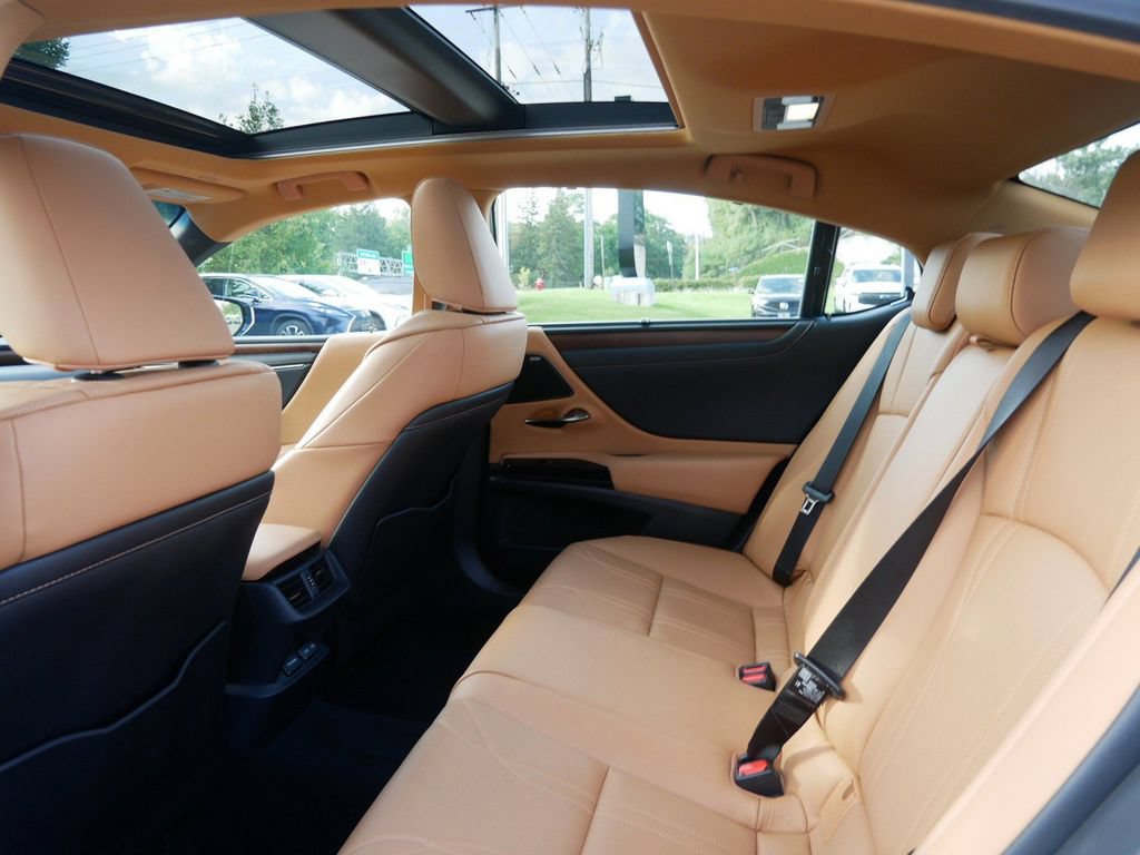 Certified 2025 Lexus ES 350 Ultra Luxury w/ Accessory Package (Z2) FWD image 11