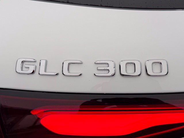 New 2027 Mercedes-Benz GLC 300 4MATIC image 9