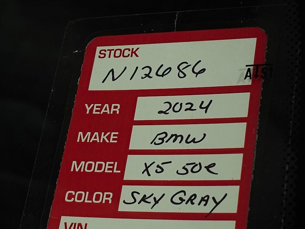 Used 2024 BMW X5 xDrive50e image 42