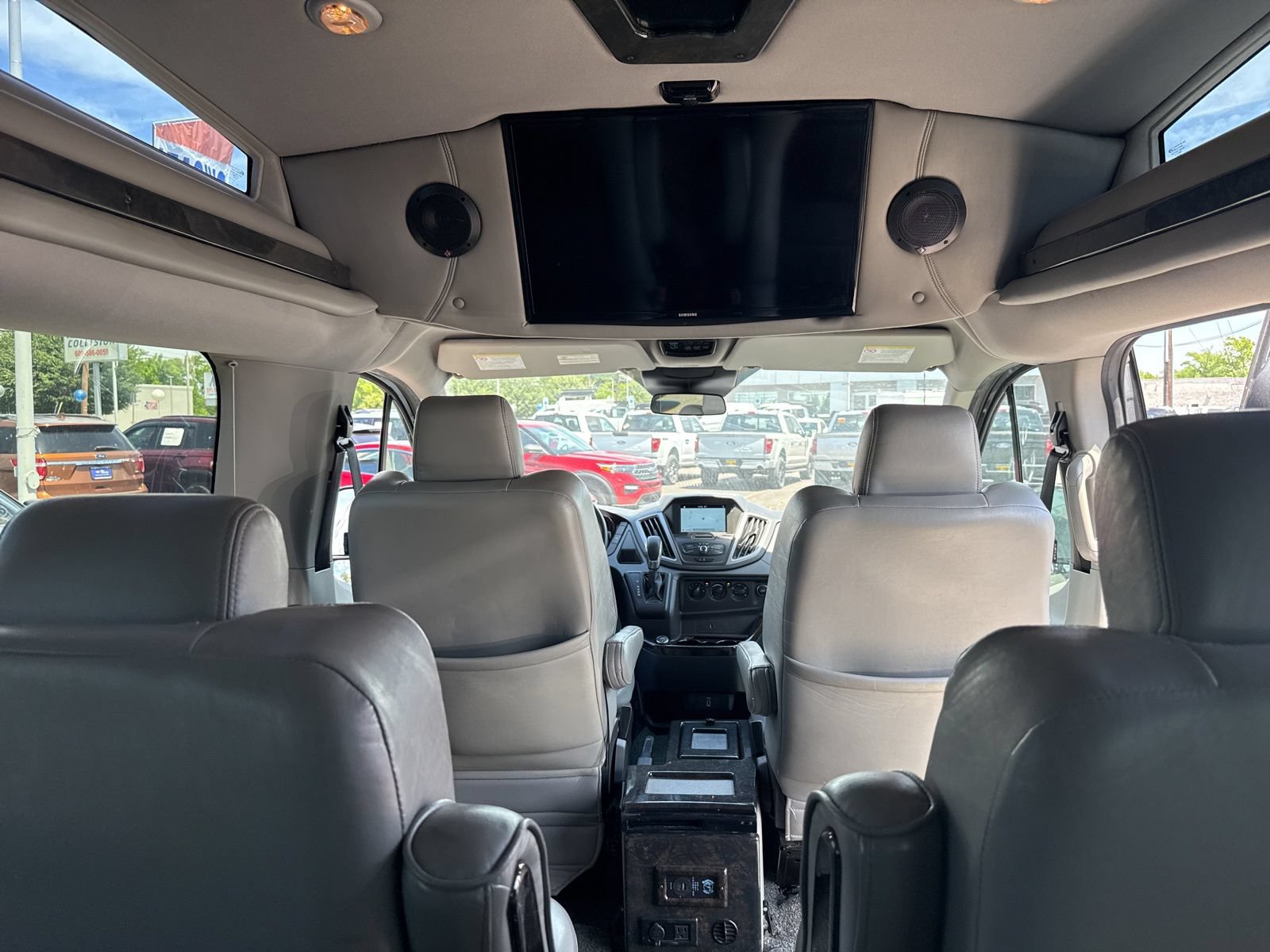 Used 2017 Ford Transit 150 XLT RWD image 13