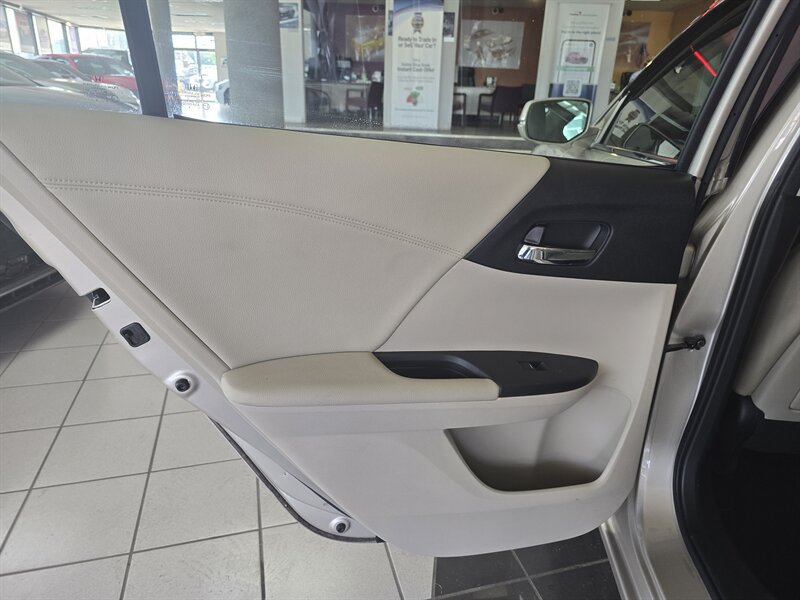 Used 2013 Honda Accord EX-L image 9