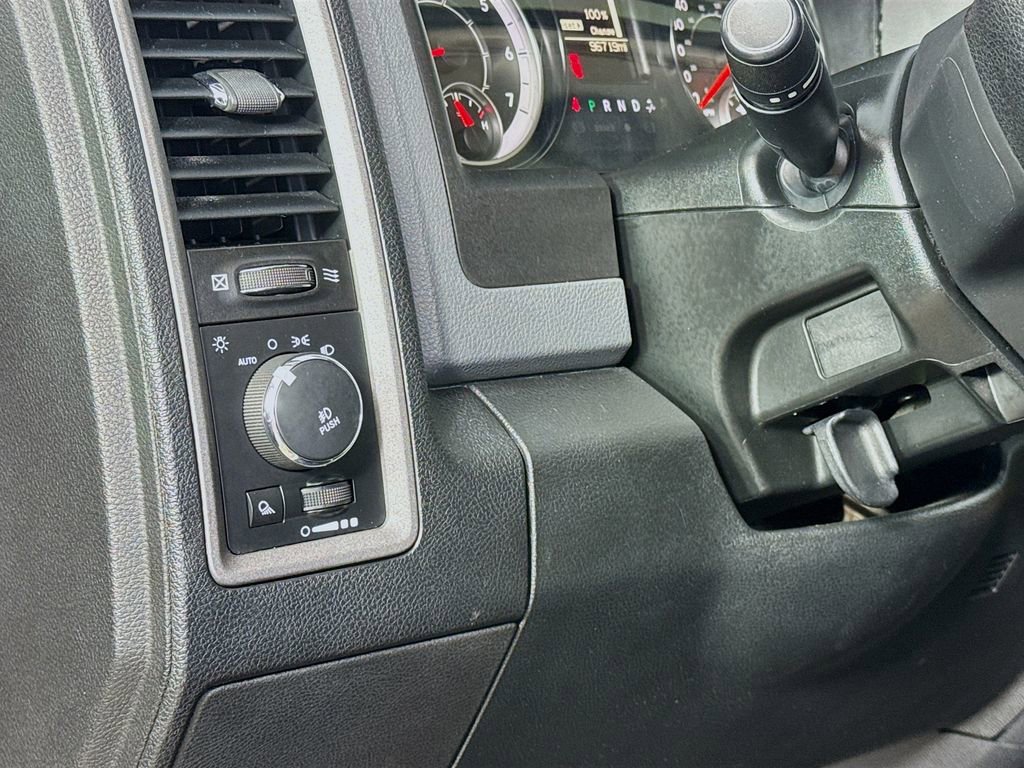 Used 2016 RAM 1500 Express RWD image 12