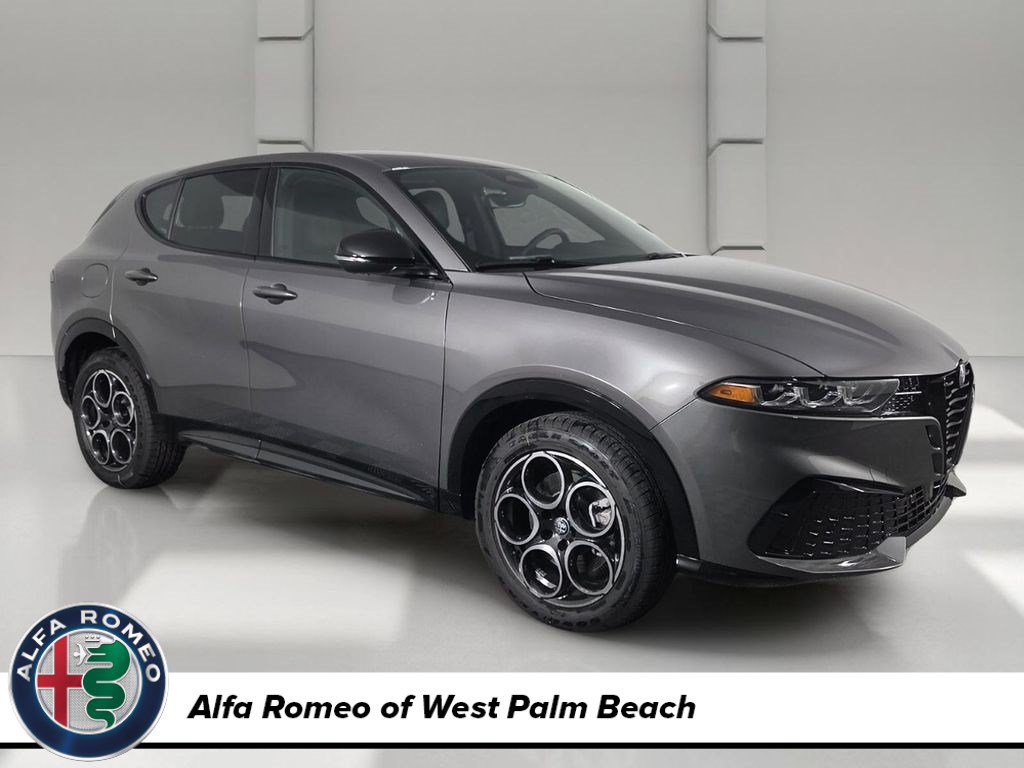 New 2026 Alfa Romeo Tonale w/ Black Premium Package