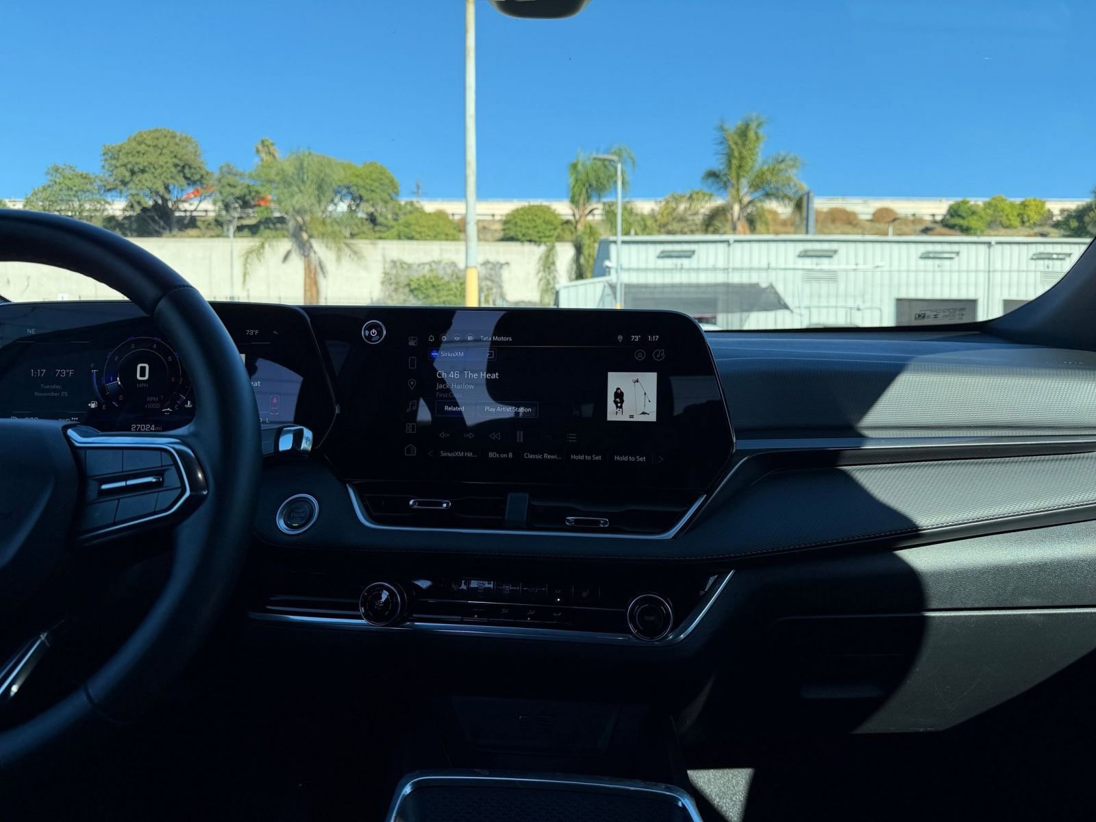 Used 2025 Chevrolet Equinox LT image 18