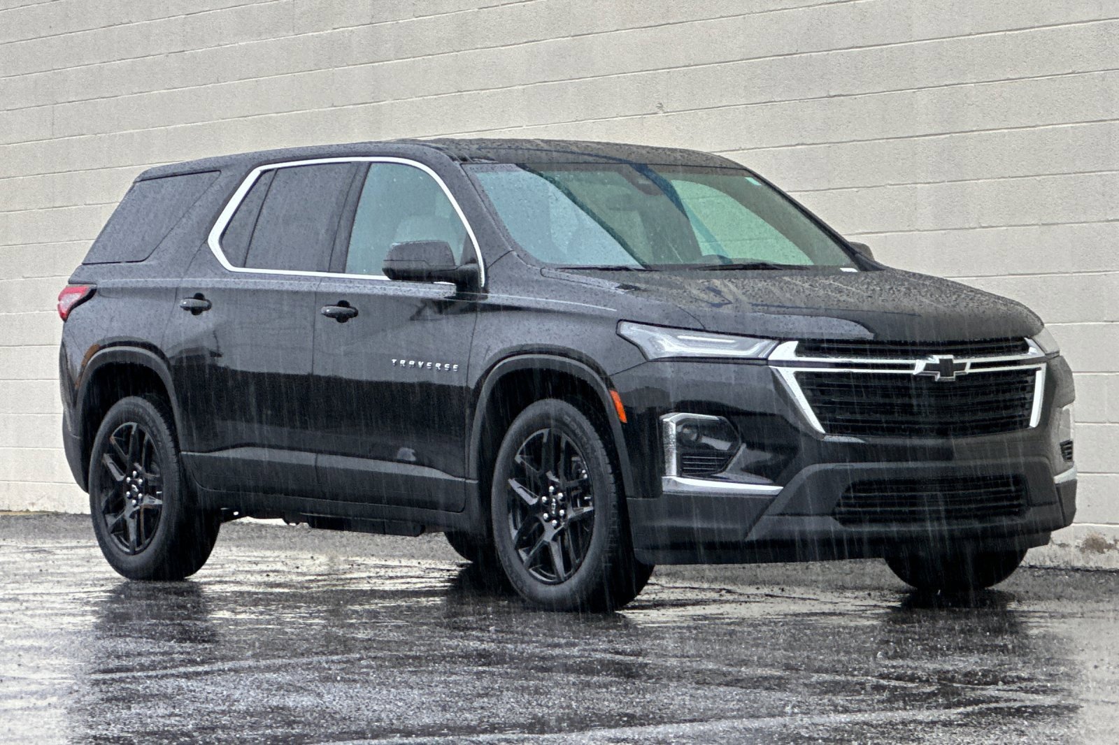 Certified 2022 Chevrolet Traverse LS image 2