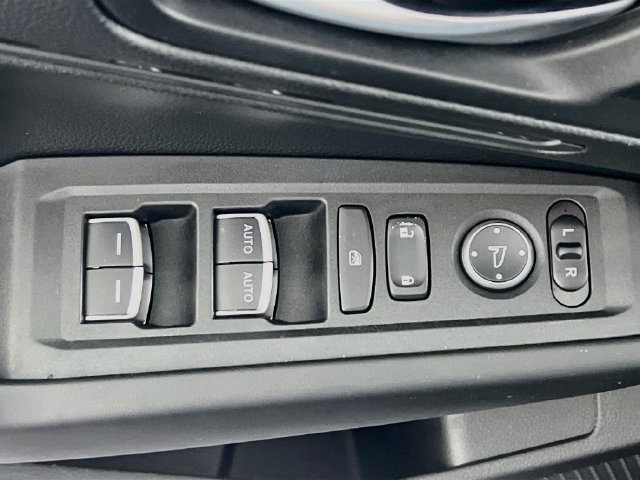 Used 2023 Honda Accord LX image 12
