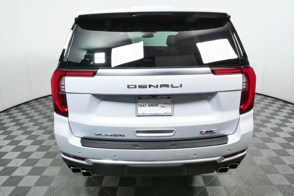 Certified 2026 GMC Yukon Denali w/ Sun & Power Step Package AWD/4WD image 26