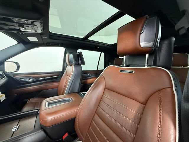 Used 2023 GMC Yukon Denali Ultimate AWD/4WD image 6