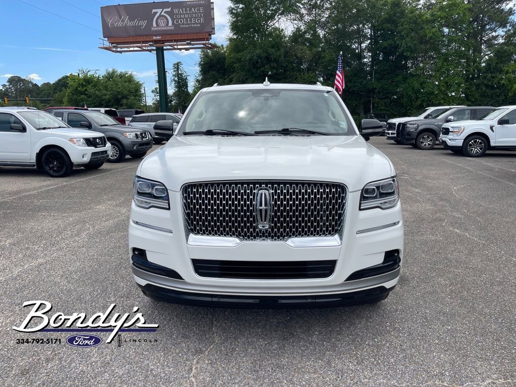 Used 2024 Lincoln Navigator L Reserve image 2