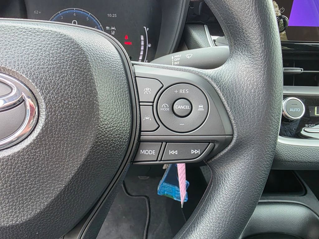 Used 2026 Toyota Corolla LE image 30